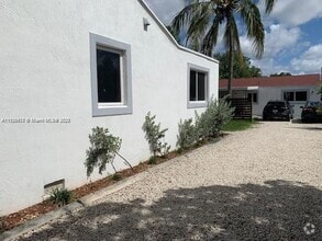 Building Photo - 535 NW 93rd St