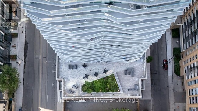 Building Photo - 100 Dalhousie St