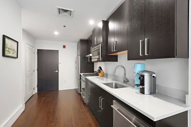 Foto del edificio - 1100 Maxwell Ln
