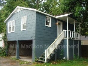Building Photo - 2017 Louisiana Ave