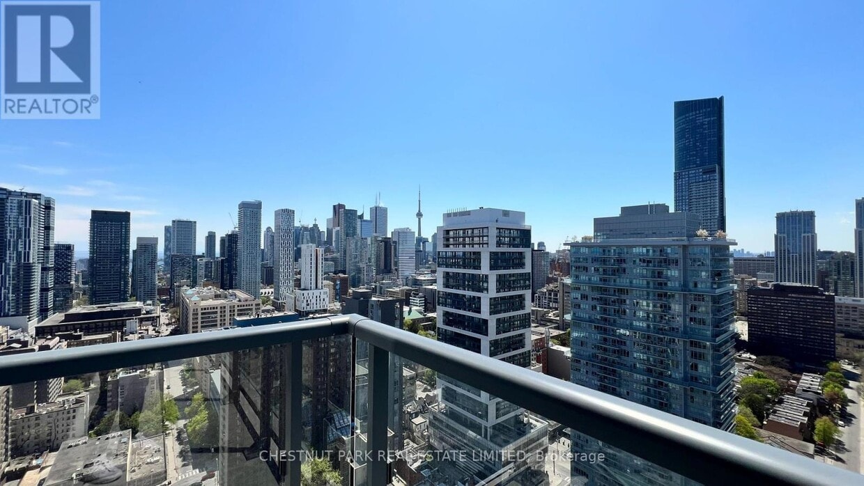 Photo principale - 308-3308 Jarvis St