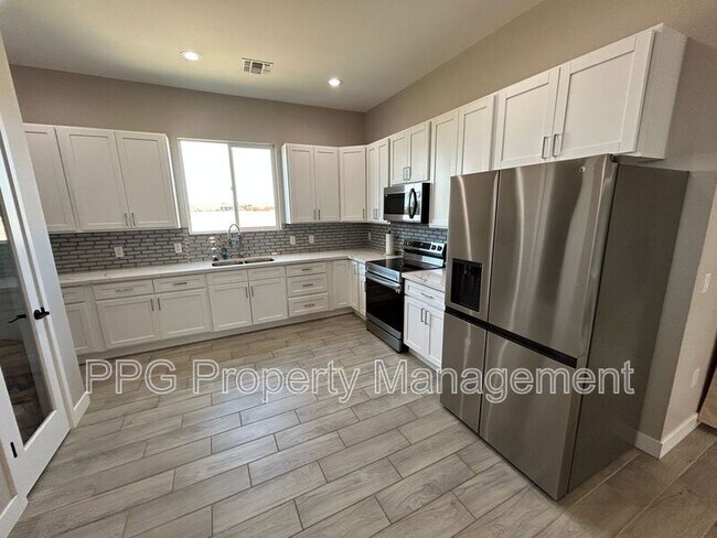 Foto del edificio - 30206 W Portland St