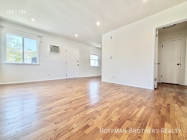 Foto del edificio - 1276 S Ridgeley Dr