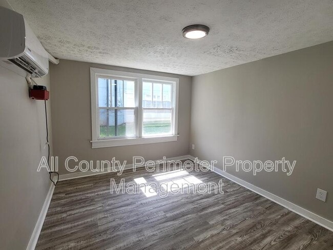 Building Photo - 3631 Washington St