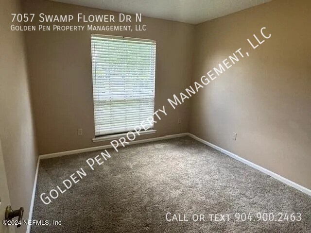 Foto del edificio - 7057 Swamp Flower Dr N