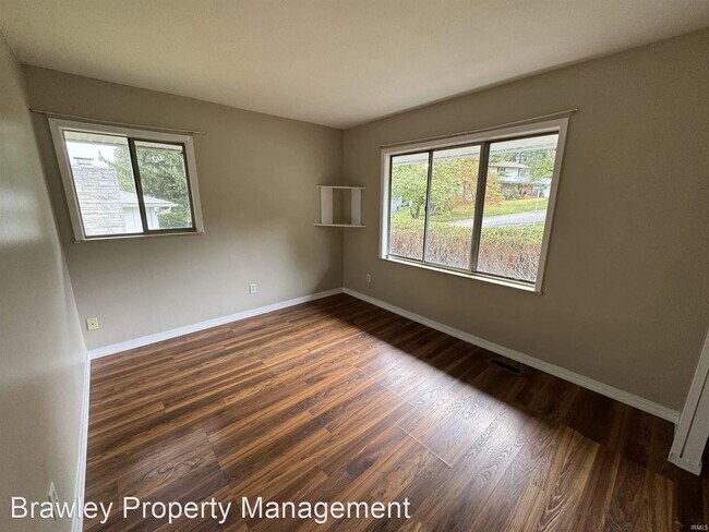 Foto del edificio - 3 br, 1.5 bath House - 1122 W Winding Way