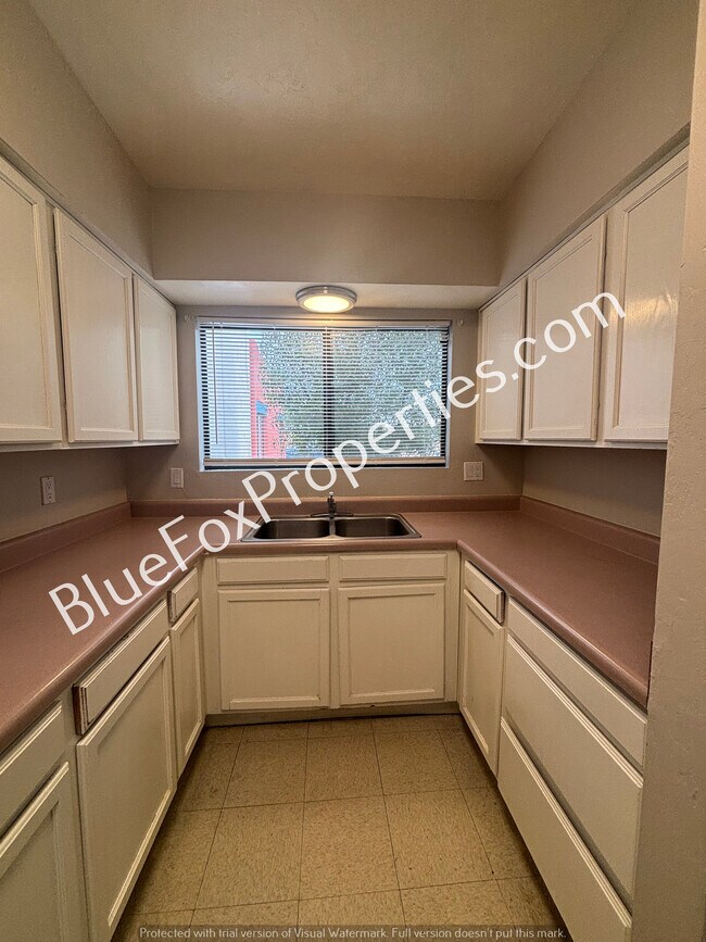 Foto del edificio - 110 W Delano St