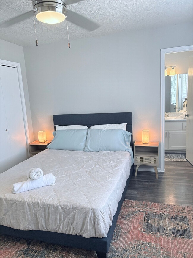 Foto del edificio - 111 W William Cannon Dr