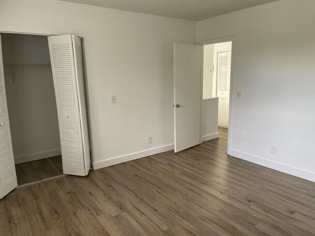 Foto del edificio - 11693 NW 45th St