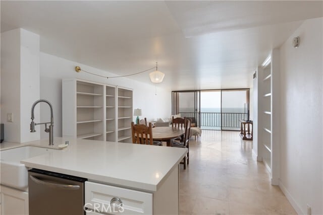Primary Photo - 1750 E Ocean Blvd