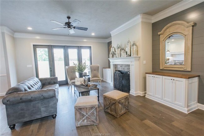 Building Photo - 1403 Mission Hills Ct