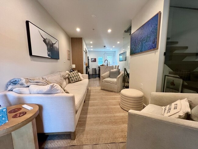 Building Photo - Gorgeous 3-Bedroom Townhome in the Heart of Northern Liberties! Available July 1st!