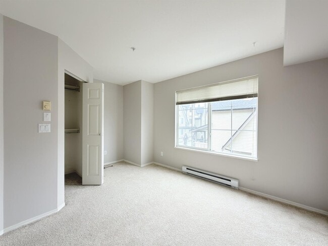 Building Photo - 5-15355 26 AVENUE