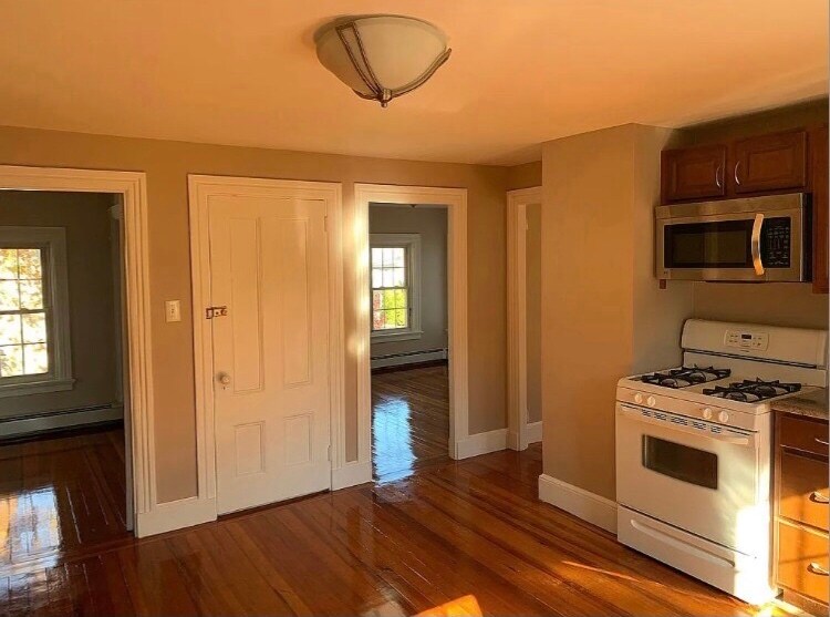 29 King St Unit 1, Warren, RI 02885 Apartments in Warren, RI