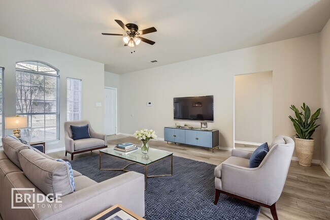Foto del edificio - 7632 Craig St