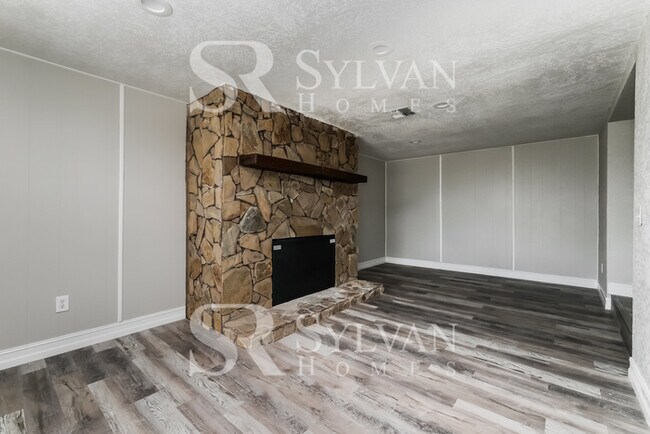 Foto del edificio - You Can Afford to Dwell Well.