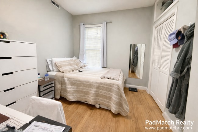 Building Photo - 195 W 3rd St