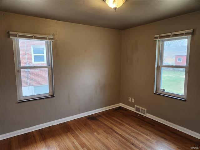 Building Photo - 8332 Orchard Ave