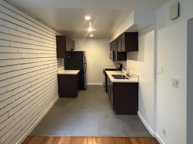 Foto del edificio - 1211 Horn Ave