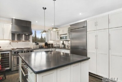 Foto del edificio - 14 Pheasant Ln