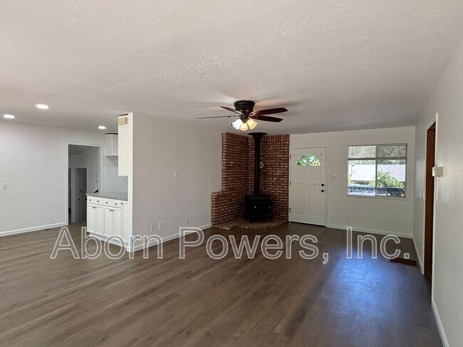 Foto del edificio - 3173 Ridge Ct