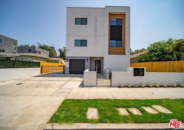 Building Photo - 11522 Emelita St