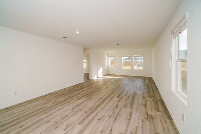 Foto del edificio - 6406 Magee Run, San Antonio, TX