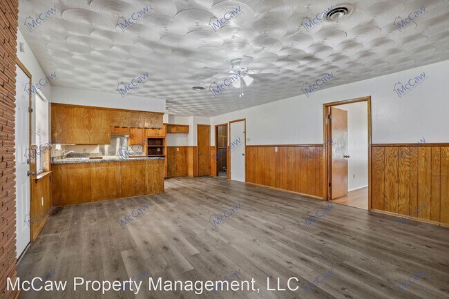 Foto del edificio - 3 br, 2 bath House - 8708 Barclay St.