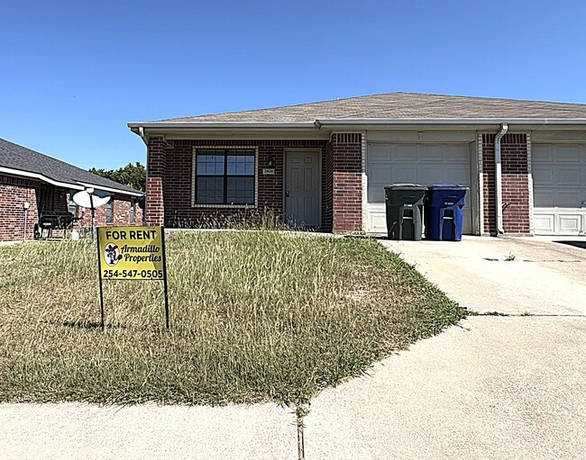 Building Photo - 2808 Ashley Dr