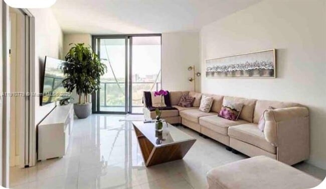 Photo - 501 NE 31st St Apartment