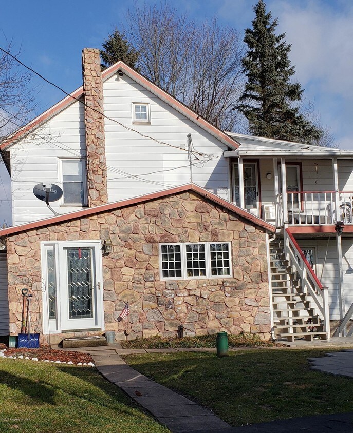 Primary Photo - 47 Middleburg Rd