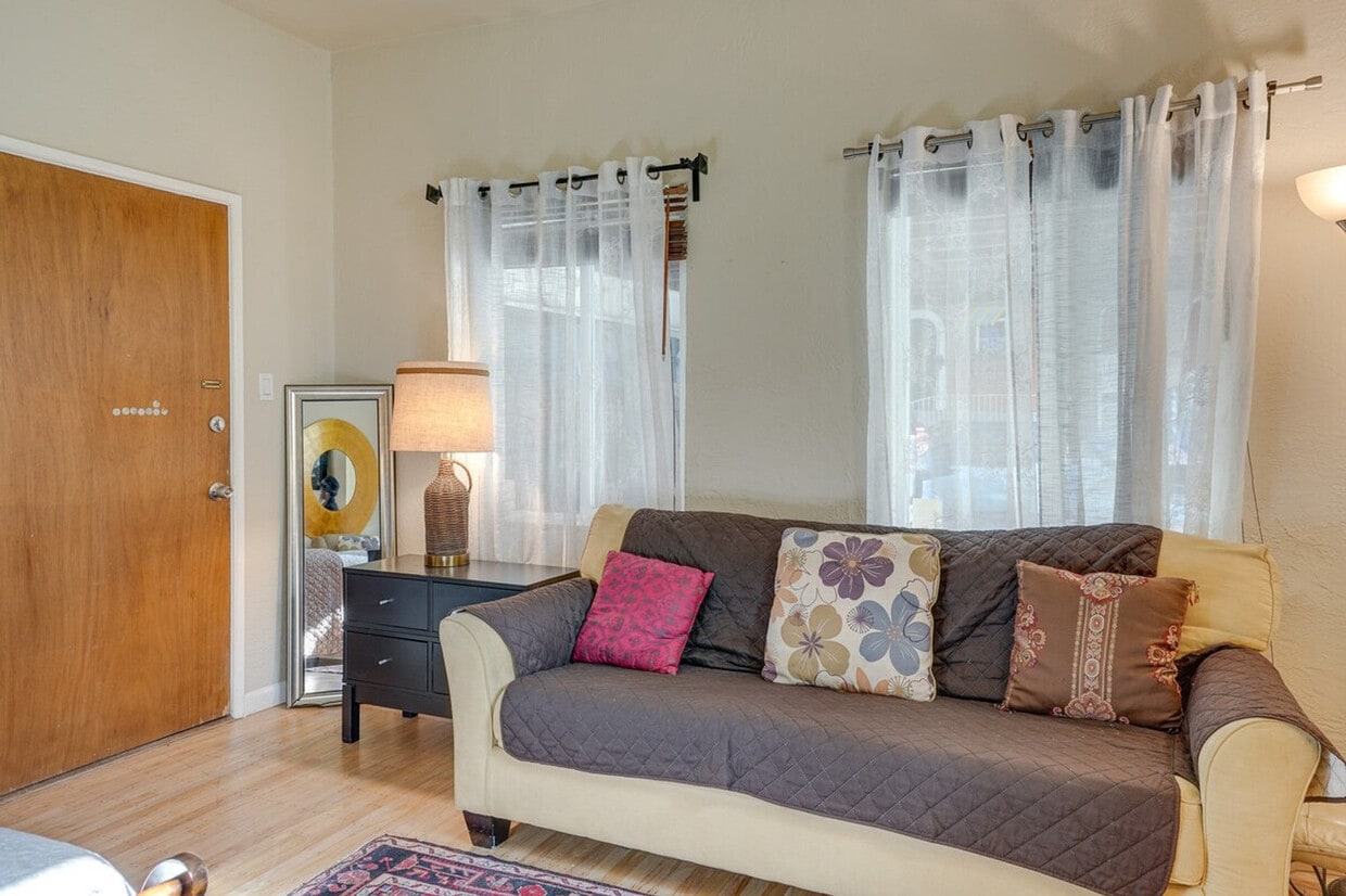 Foto principal - 3600 Grand Ave