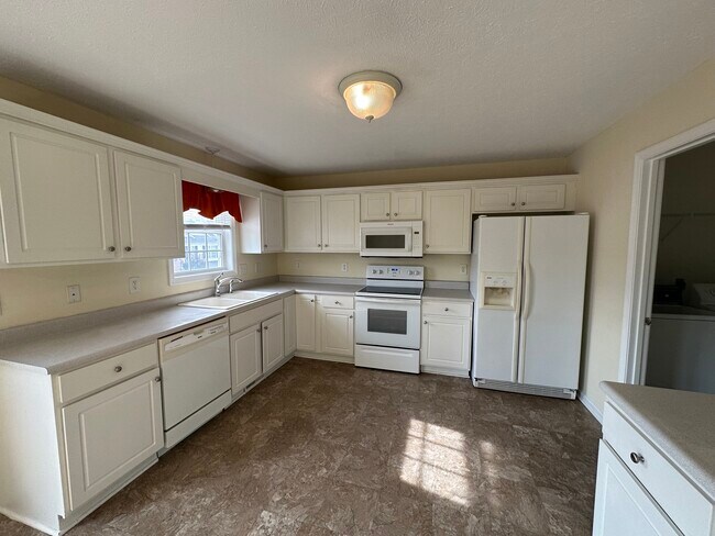 Foto del edificio - 726 Wyndhurst Dr