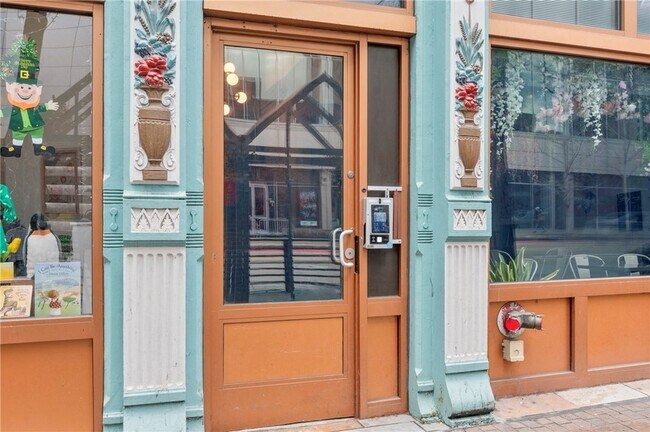 Foto del edificio - 951 Liberty Ave