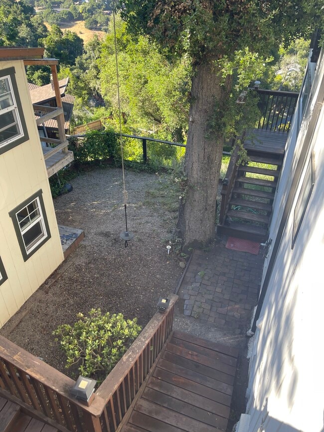 Building Photo - 507 Loma Prieta Dr