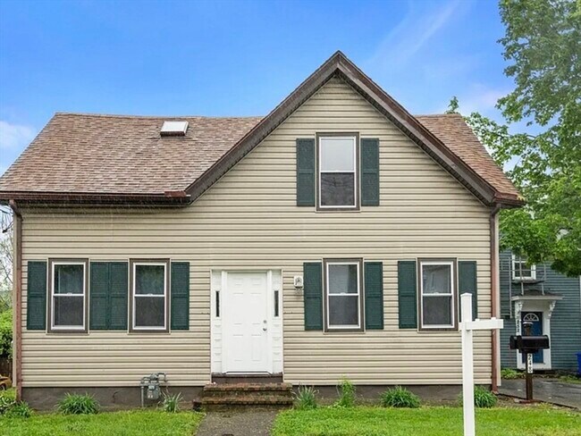 Building Photo - 248 Somerset Ave
