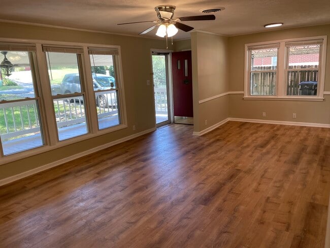 Living Room 1 of 2 - 788 Crockett Dr