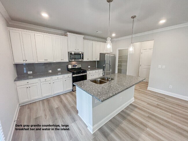 Foto del edificio - 4624 Silver Oak Dr SW