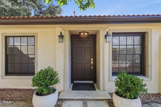 Building Photo - 2646 N Altadena Dr