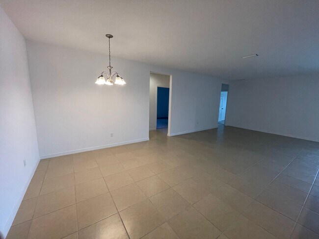 Building Photo - Wiregrass-5566 Sabal Drive St. Cloud, FL 34771