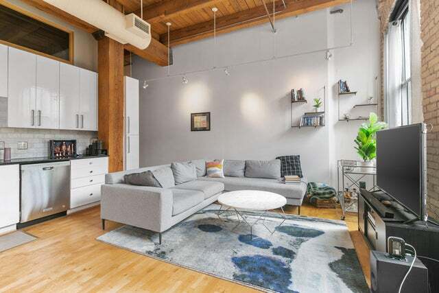 Building Photo - 400 N 1st St