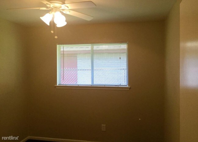 Foto del edificio - 8823 Ryton Ln