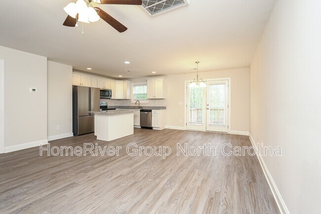 Foto del edificio - 210 Beaumont Cir
