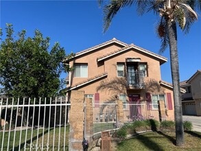 Building Photo - 8441 Oleander Ave