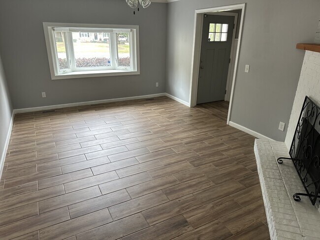 Foto del edificio - 603 Windbluff Ct