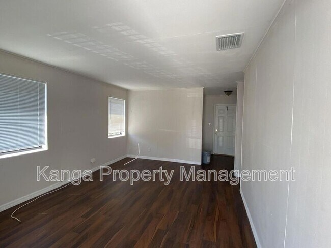 Foto del edificio - 816 W 4th St