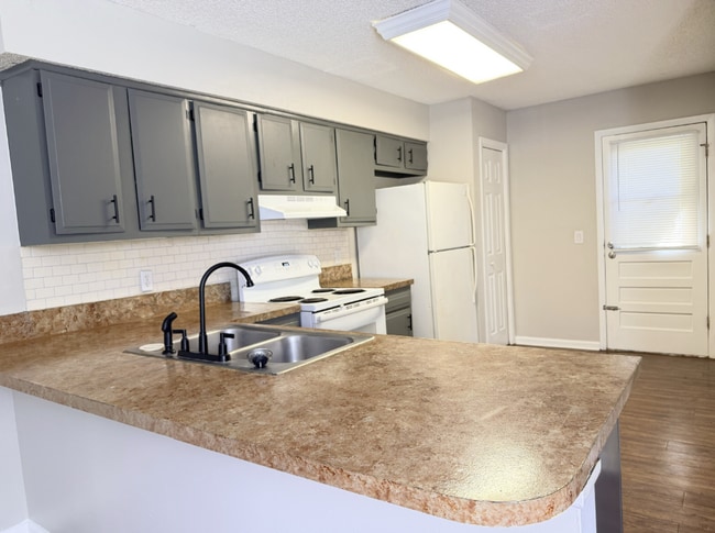 Building Photo - 3696 Morton St