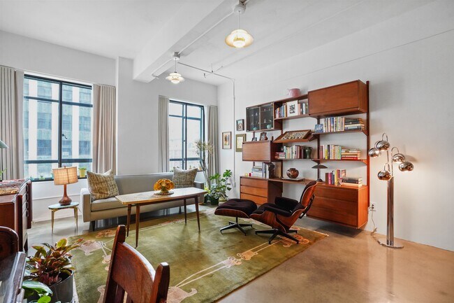 Building Photo - 849 S Broadway