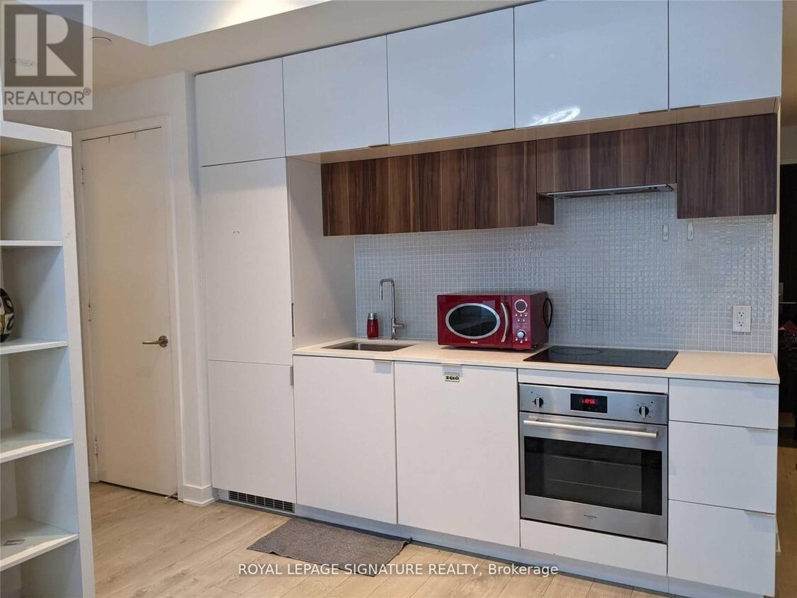 Photo principale - 185 Roehampton Ave