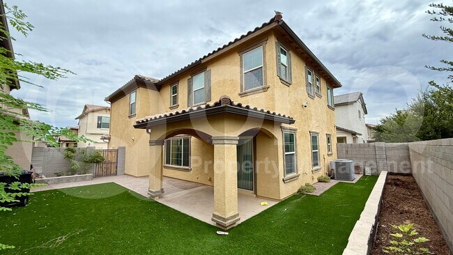 Foto del edificio - 2964 S Washington St